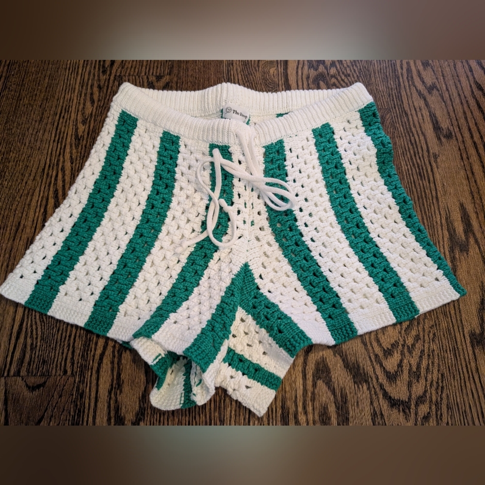 Chic Crochet Women's Athletic Shorts